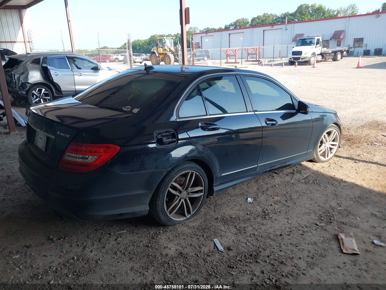 2012 MERCEDES-BENZ C 300 LUXURY 4MATIC/SPORT 4MATIC · 4/10