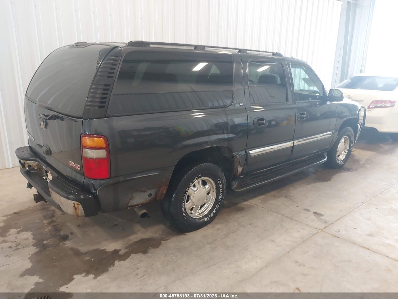 2003 GMC YUKON XL 1500 SLT · 4/11