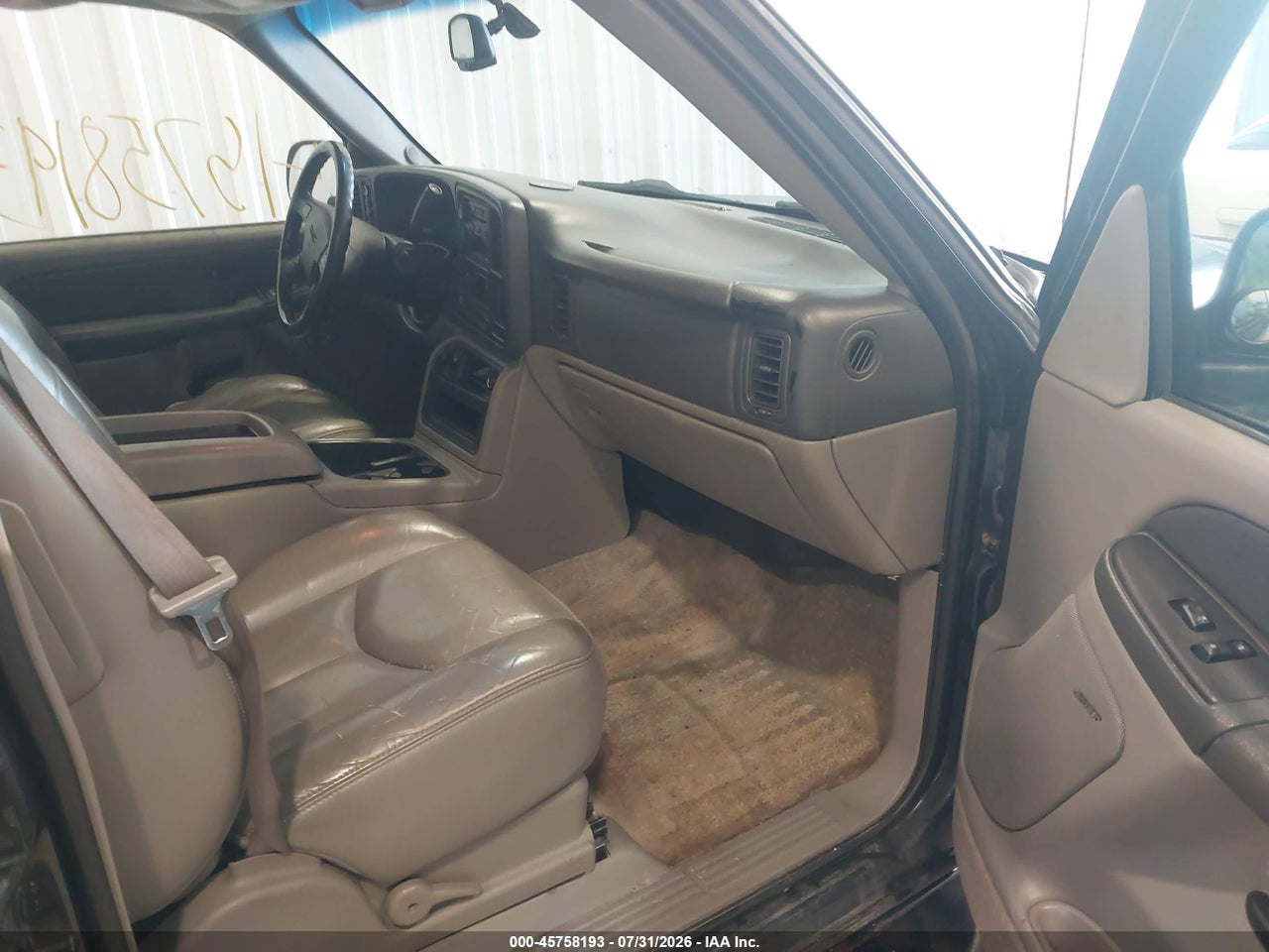 2003 GMC YUKON XL 1500 SLT · 5/11
