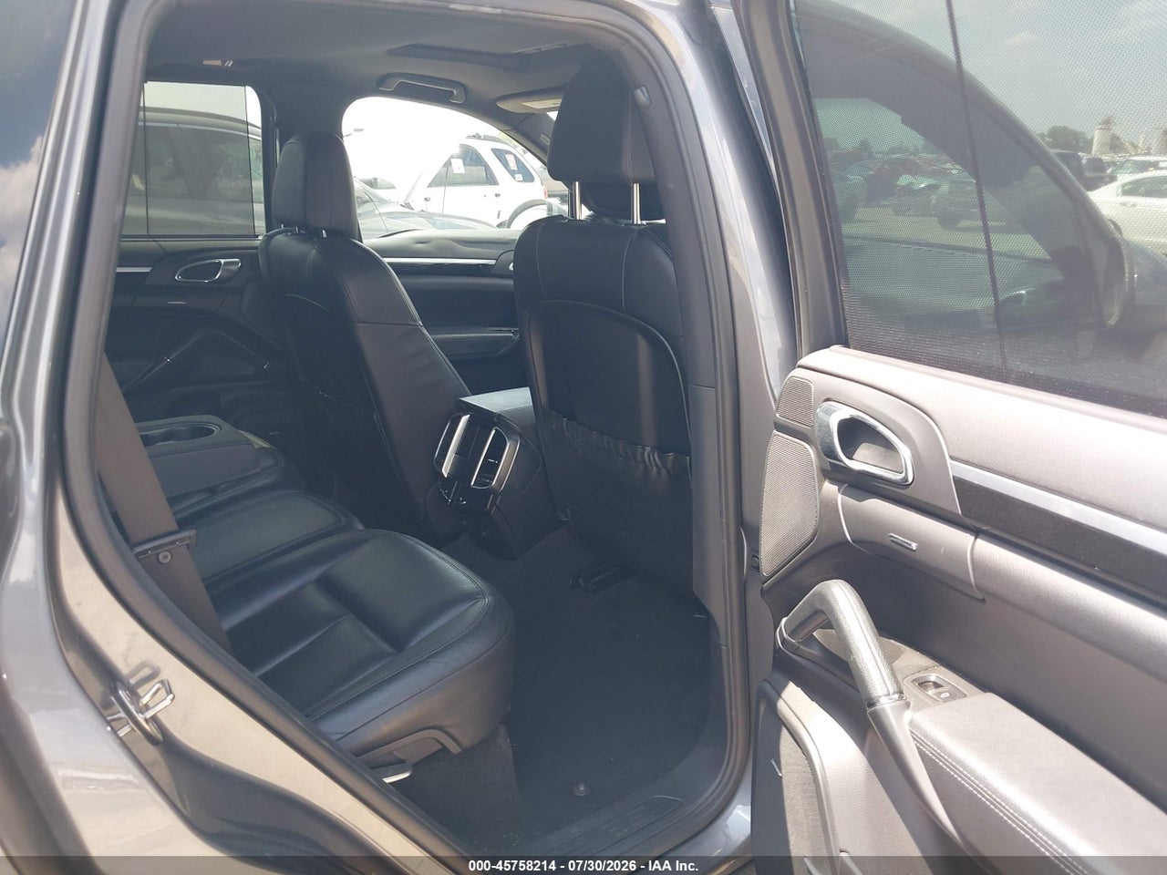 WP1AA2A22CL****** · 2012 PORSCHE CAYENNE   · 8/11