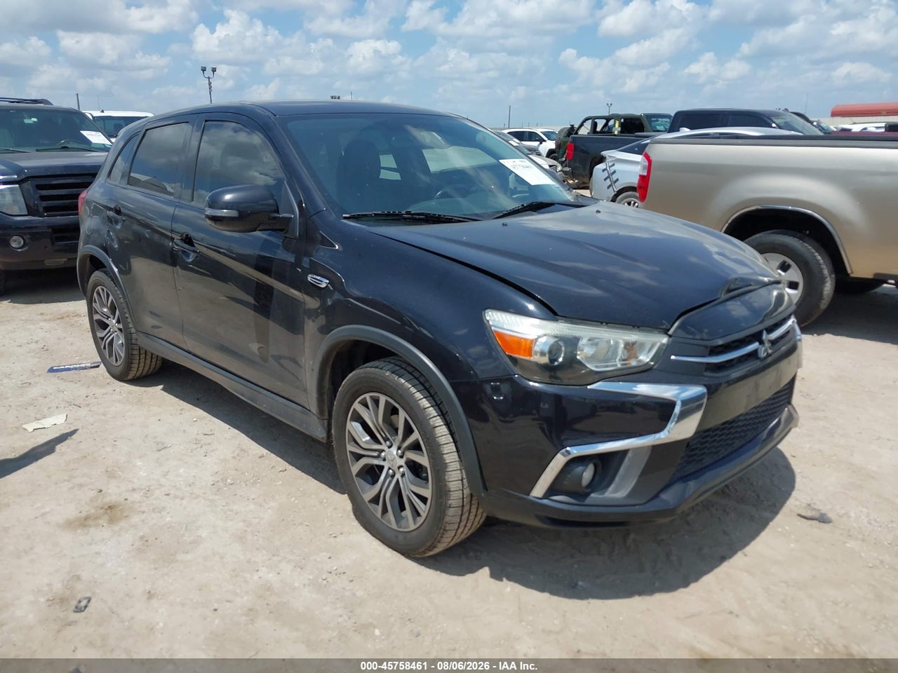 JA4AR3AWXJU****** · 2018 MITSUBISHI OUTLANDER SPORT 2.4 SE