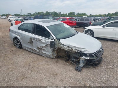 3VW467AJ9DM****** · 2013 VOLKSWAGEN JETTA GLI AUTOBAHN
