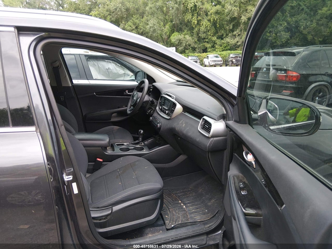 2017 KIA SORENTO 2.4L LX · 5/11