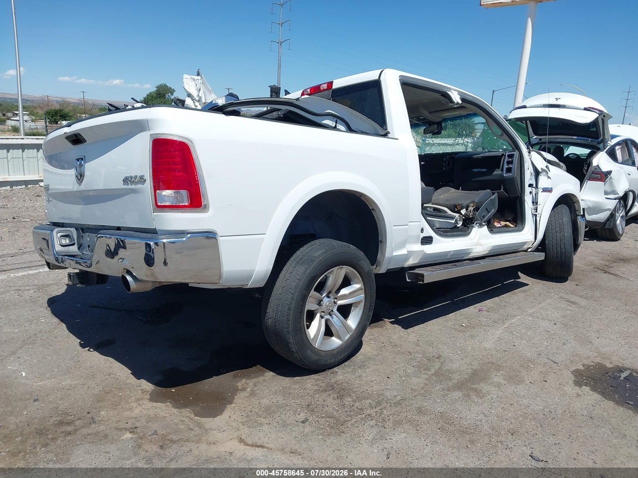 2016 RAM 1500 LARAMIE · 4/10