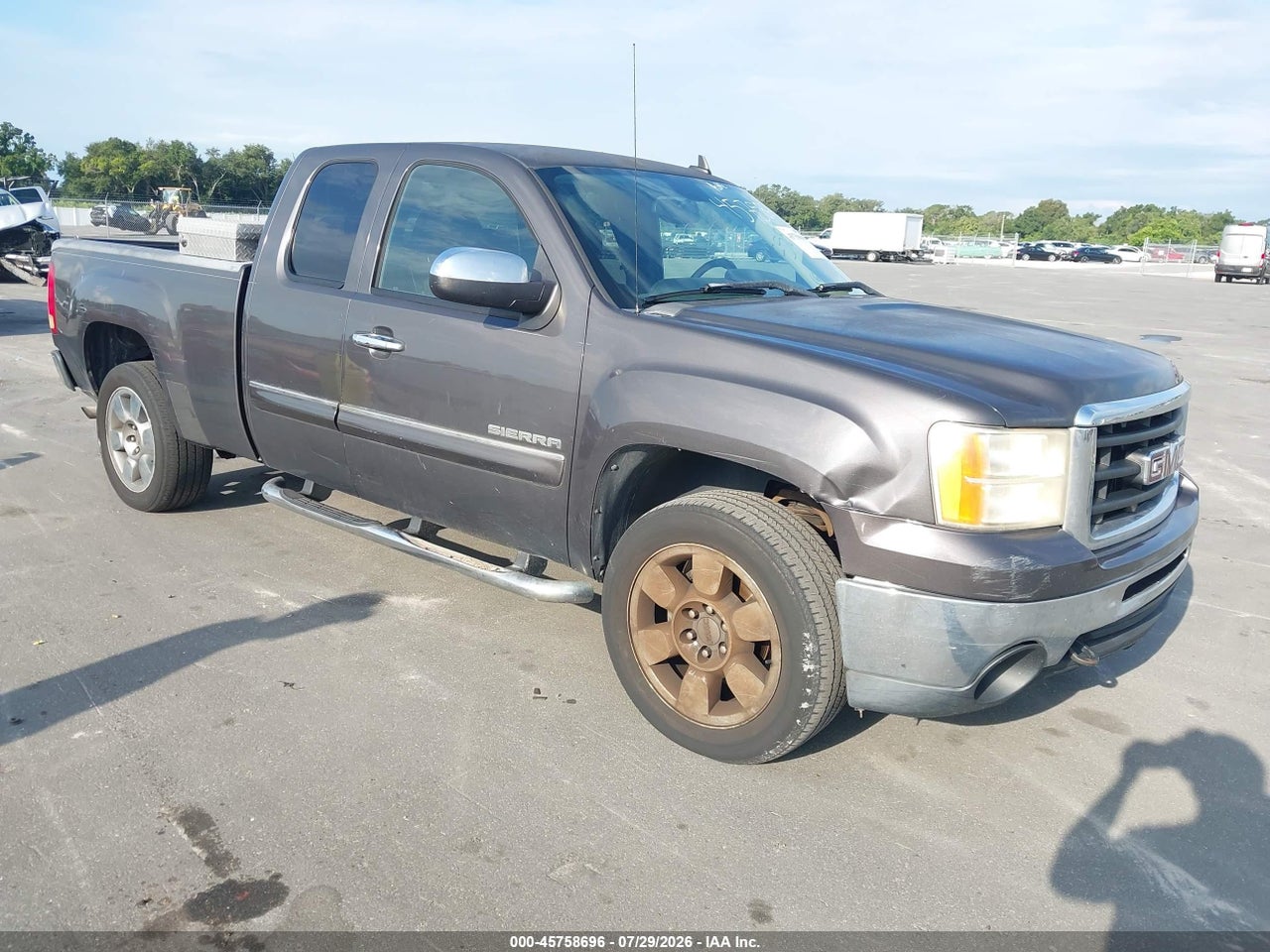 1GTR1VE00BZ****** · 2011 GMC SIERRA 1500 SLE
