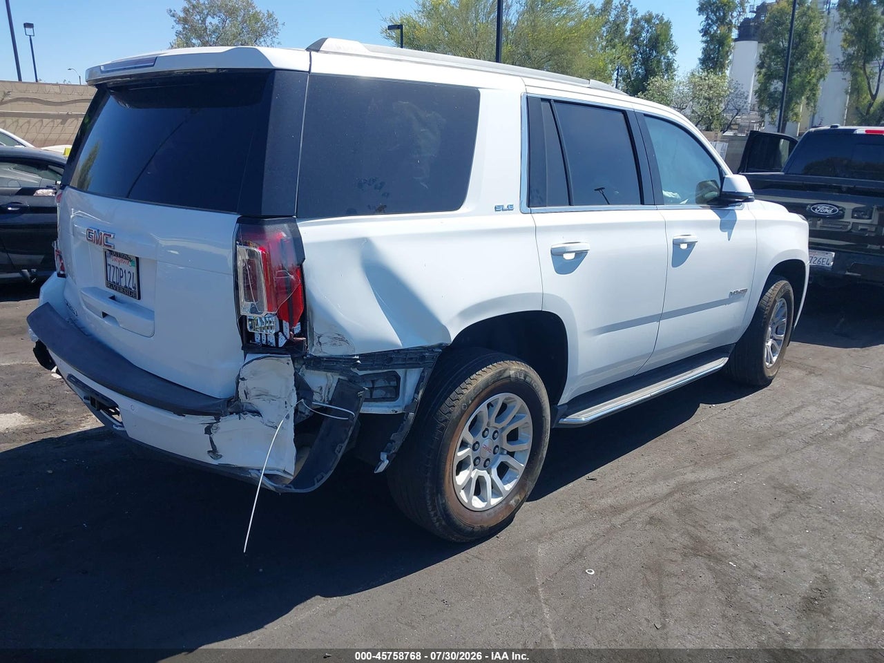2017 GMC YUKON SLE · 4/11
