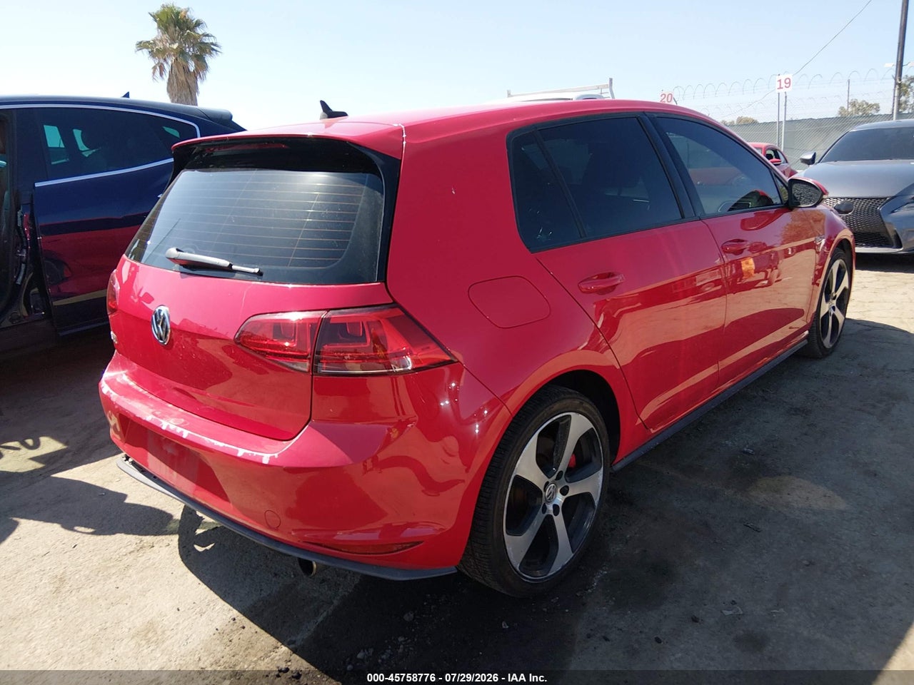 2017 VOLKSWAGEN GOLF GTI AUTOBAHN 4-DOOR/S 4-DOOR/SE 4-DOOR/SPORT 4-DOOR · 4/11