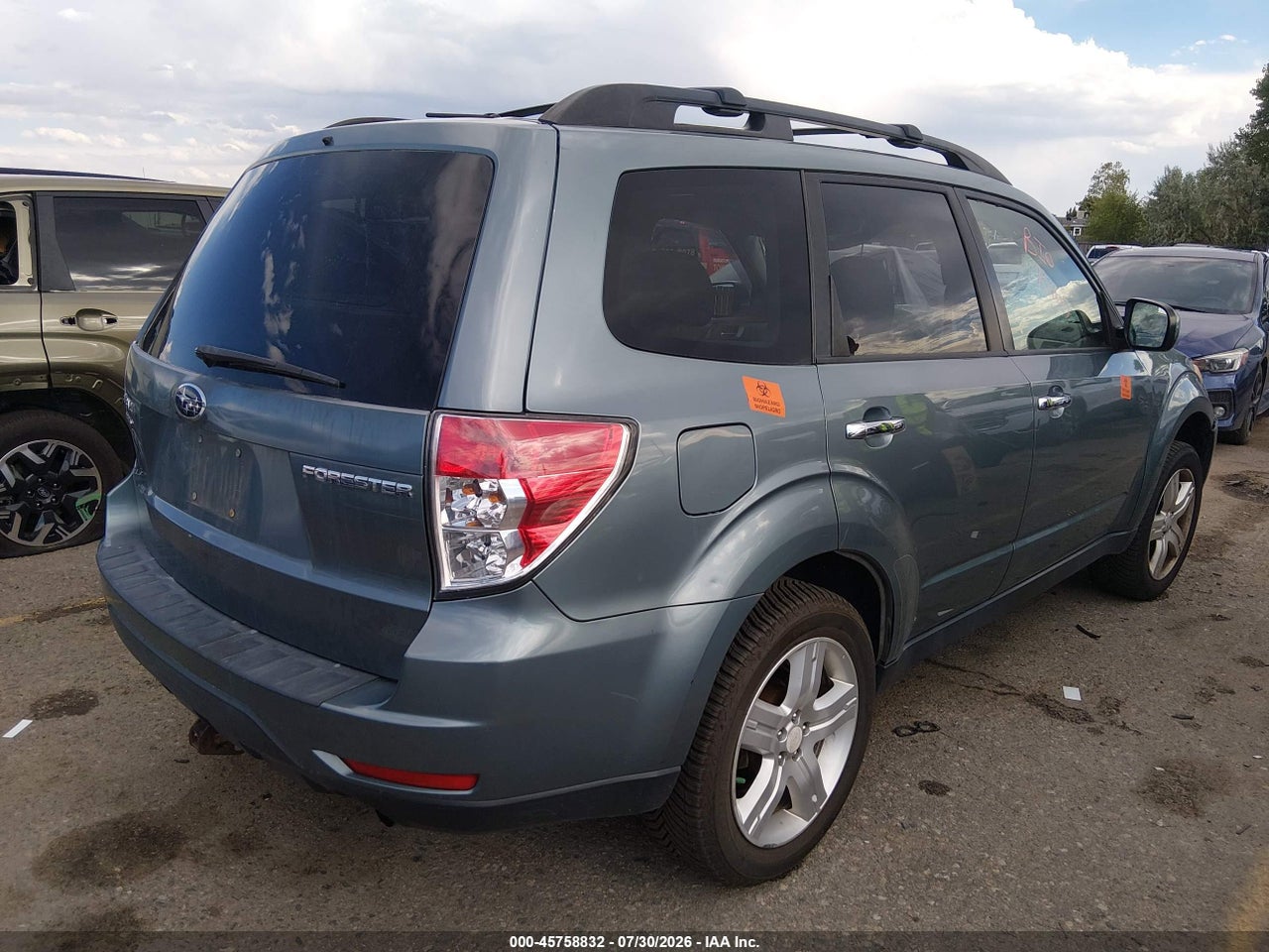 2010 SUBARU FORESTER 2.5X PREMIUM · 4/11