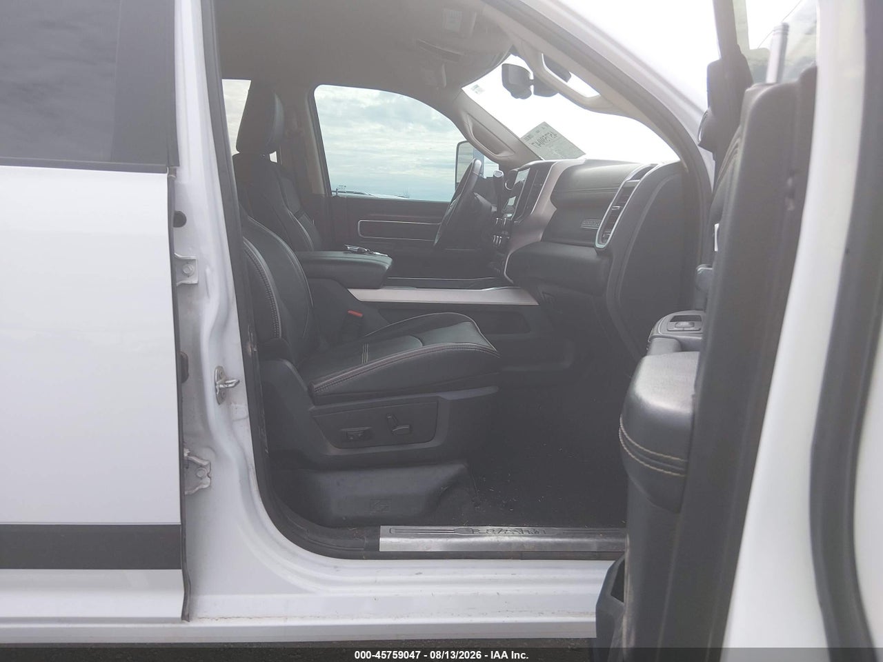 2022 RAM 3500 CHASSIS TRADESMAN/SLT/LARAMIE/LIMITED · 5/11