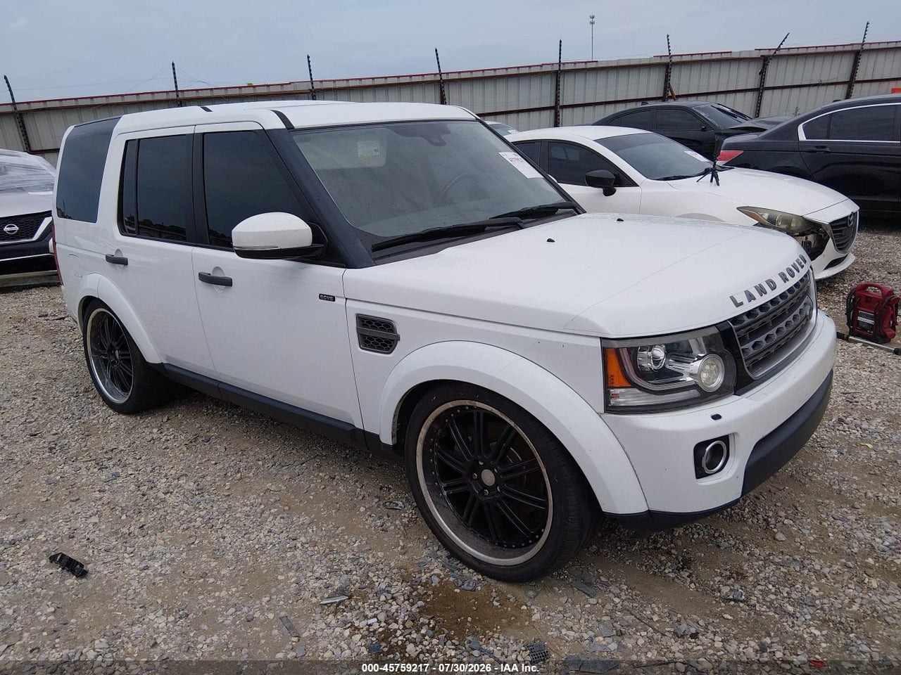 SALAC2V65FA****** · 2015 LAND ROVER LR4