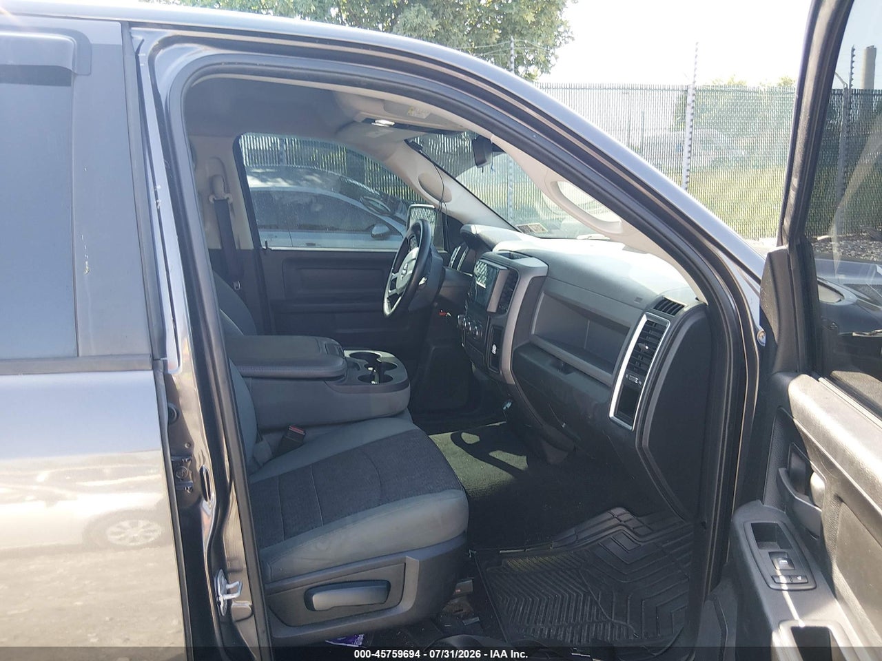 2016 RAM 1500 · 5/11