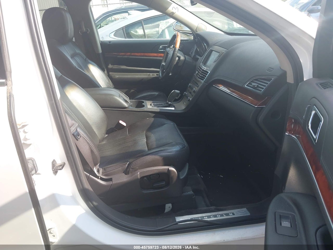 2010 LINCOLN MKT ECOBOOST · 5/11