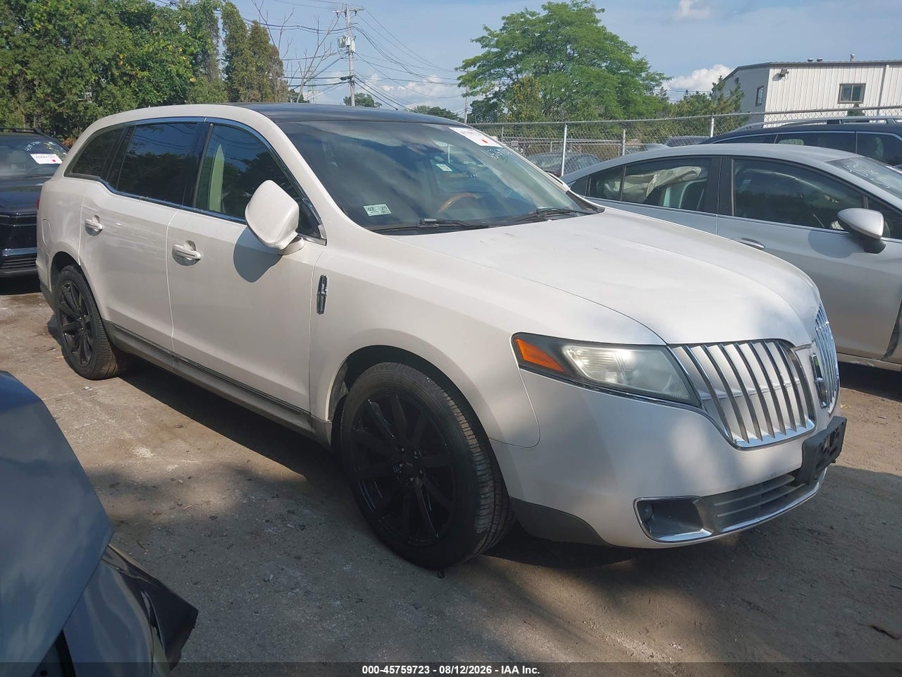 2LMHJ5AT5AB****** · 2010 LINCOLN MKT ECOBOOST
