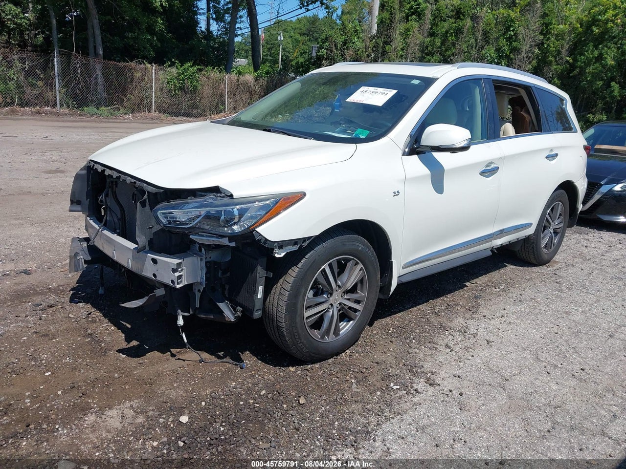 2017 INFINITI QX60 · 2/11