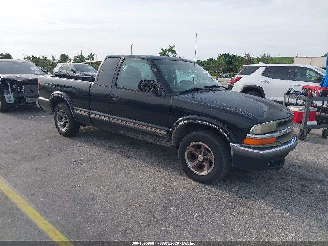 1GCCS19W418****** · 2001 CHEVROLET S-10 LS