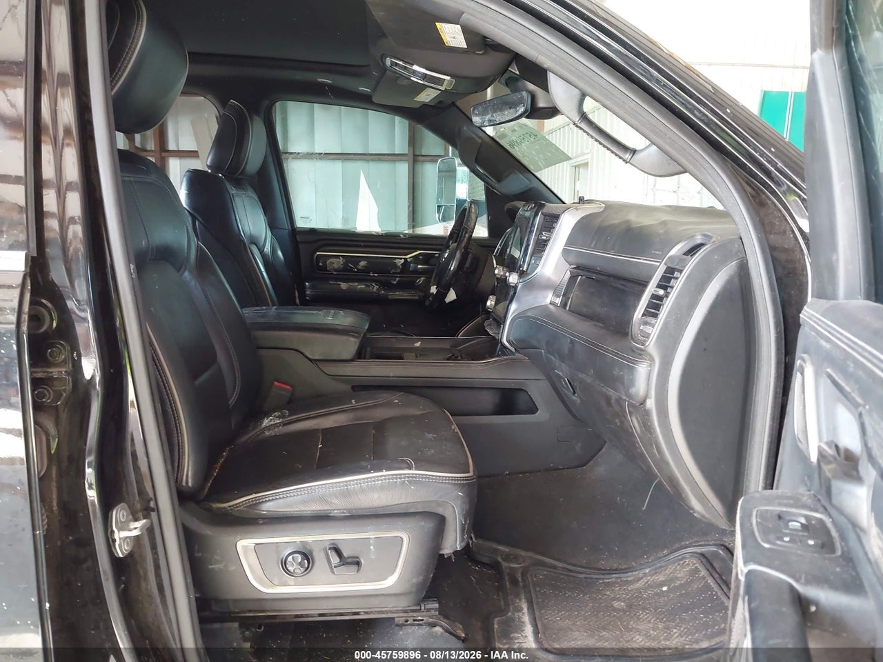 2019 RAM 1500 LIMITED  4X4 5'7 BOX · 5/11