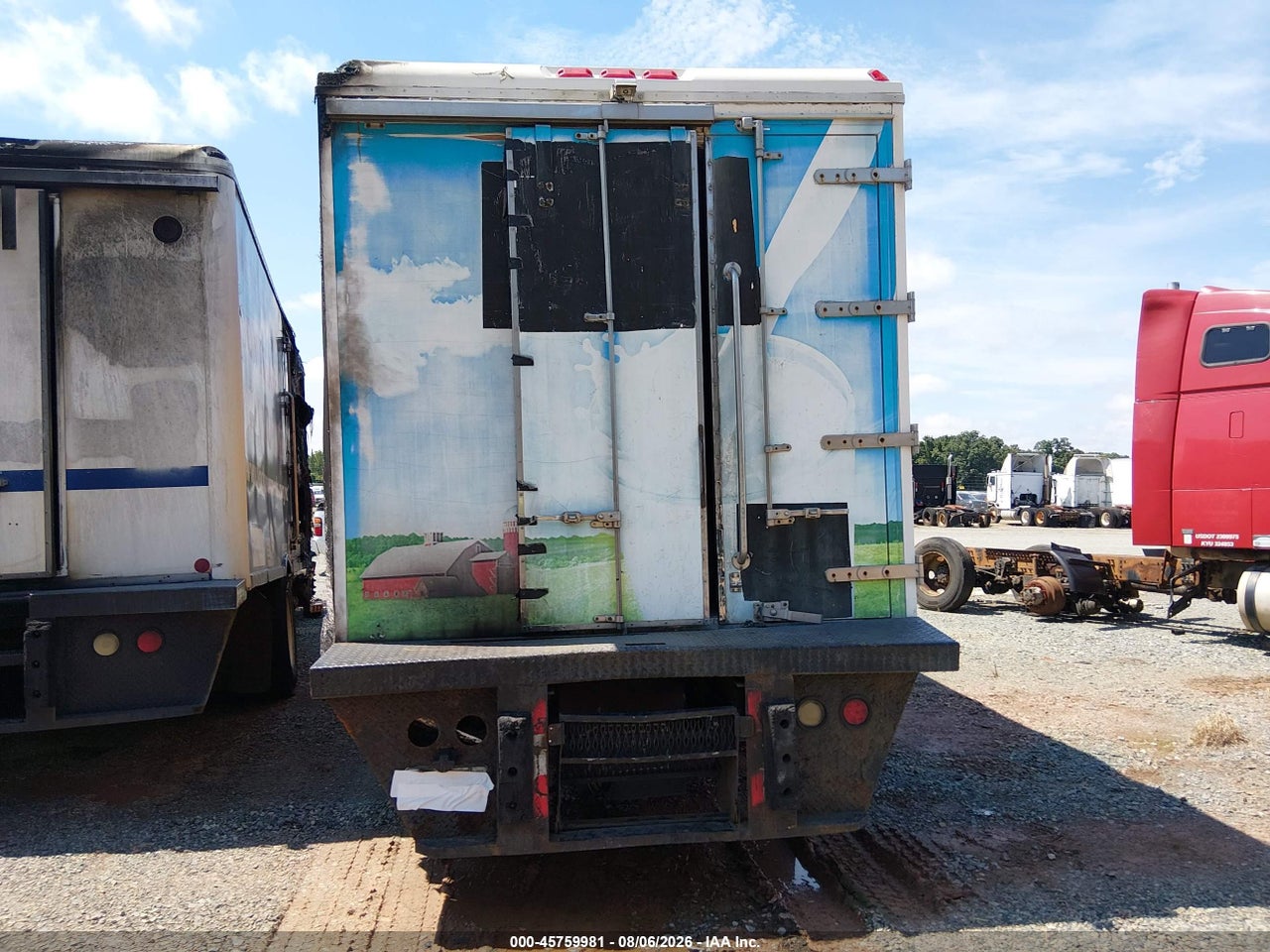 1FVACXCY1EH****** · 2014 FREIGHTLINER M2 106 MEDIUM DUTY · 8/11