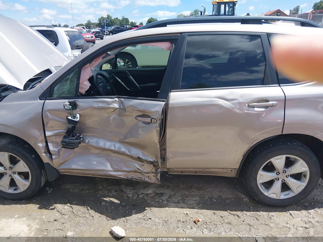 2016 SUBARU FORESTER 2.5I · 6/8