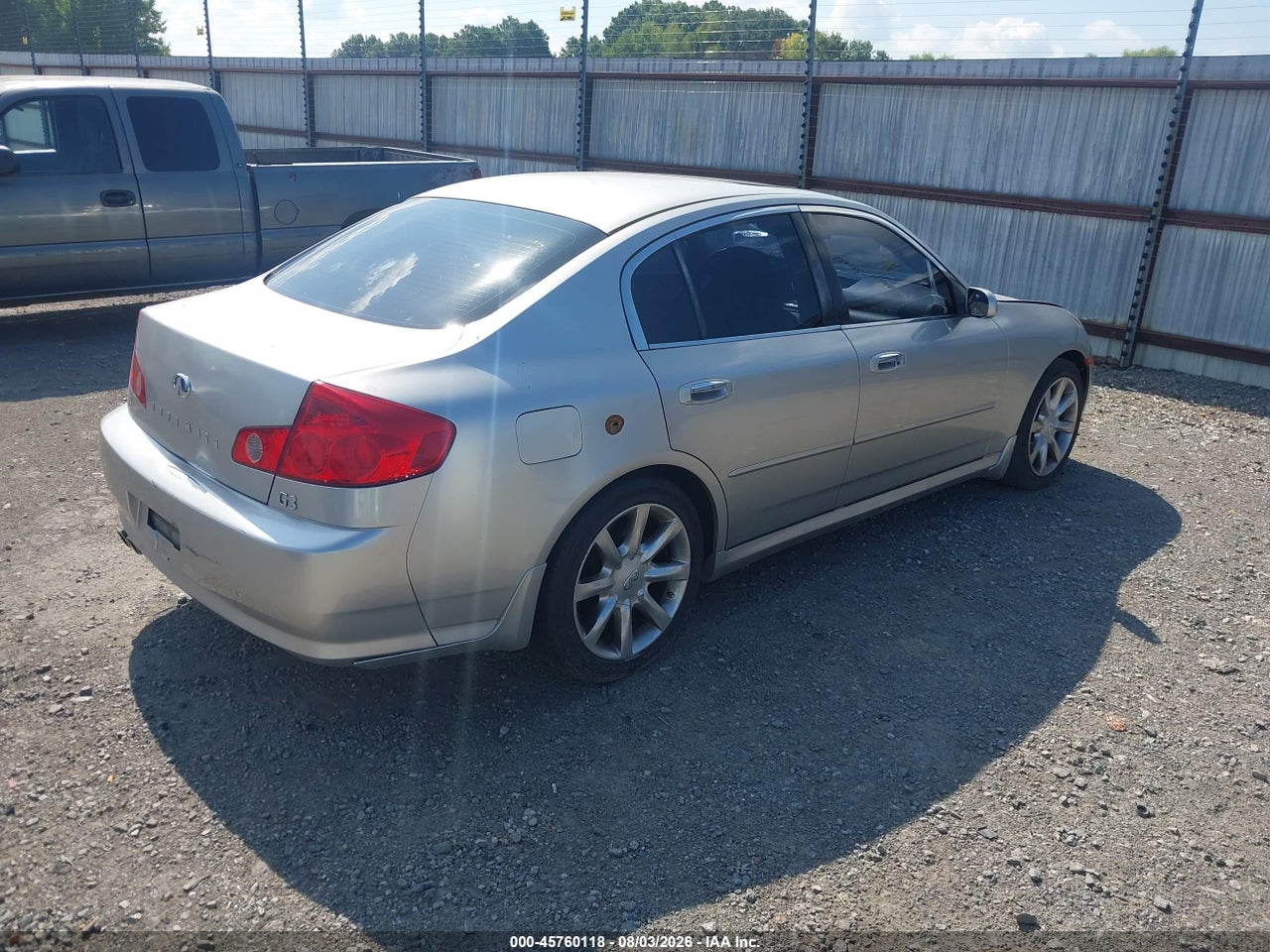 2005 INFINITI G35 · 4/11