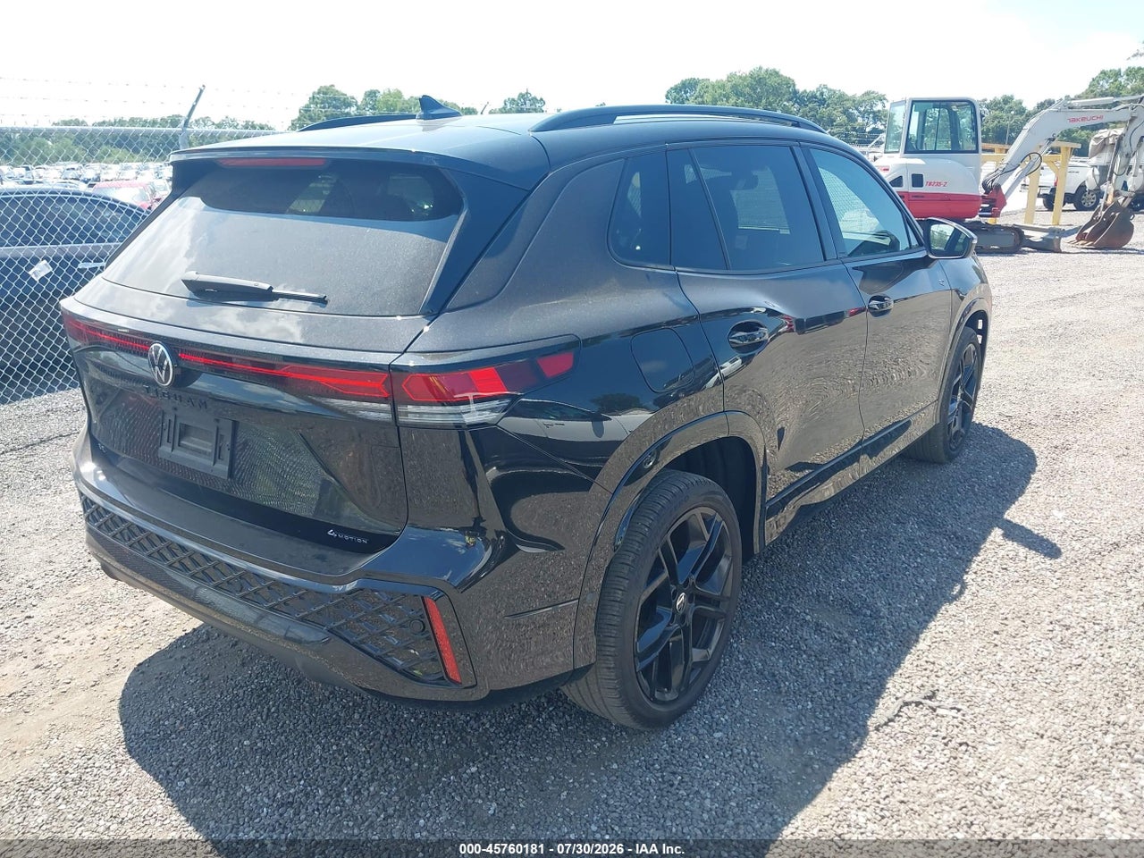 2025 VOLKSWAGEN TIGUAN 2.0T SE R-LINE BLACK · 4/11