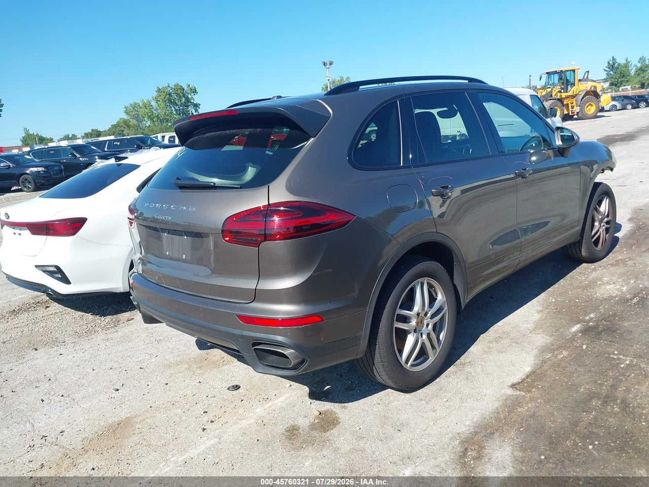 2016 PORSCHE CAYENNE   · 4/11