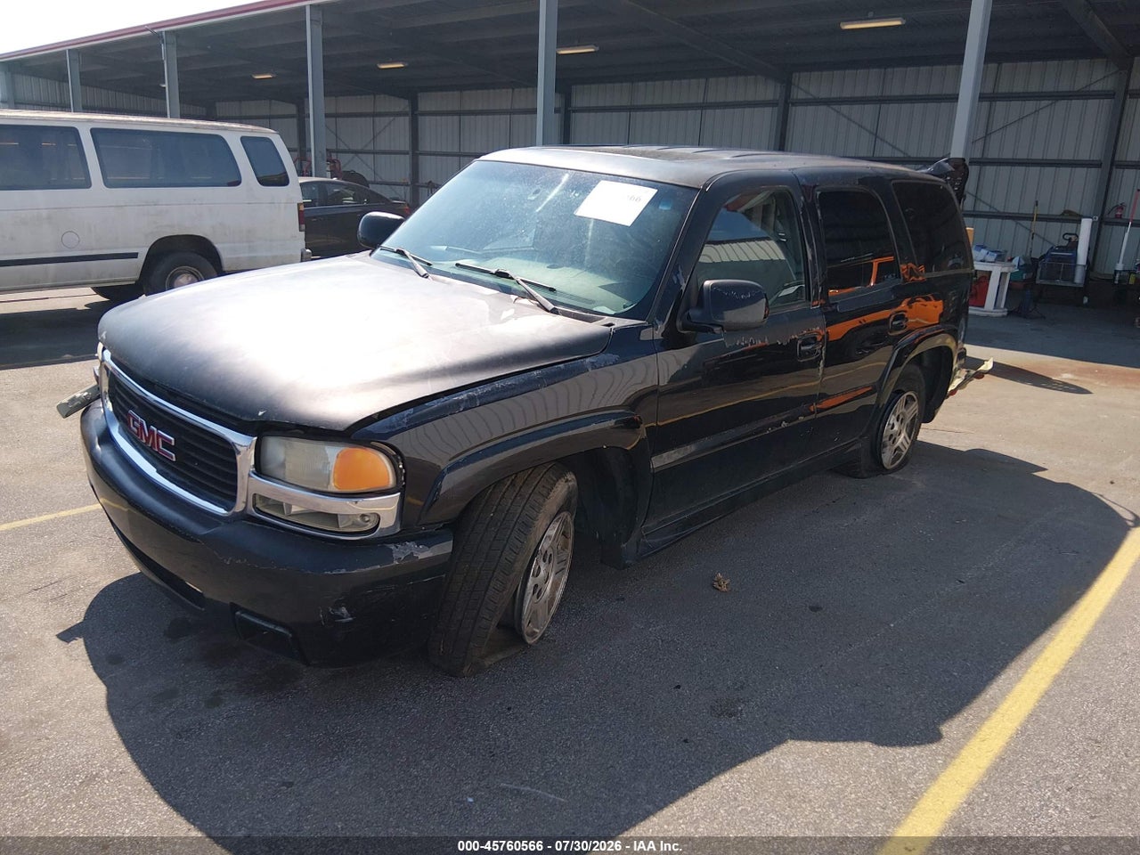 2004 GMC YUKON SLT · 2/11