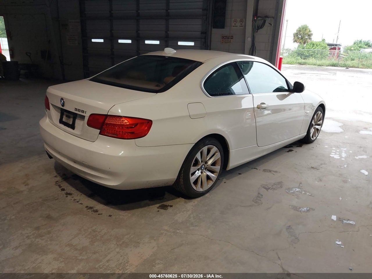 2011 BMW 328I XDRIVE · 4/11
