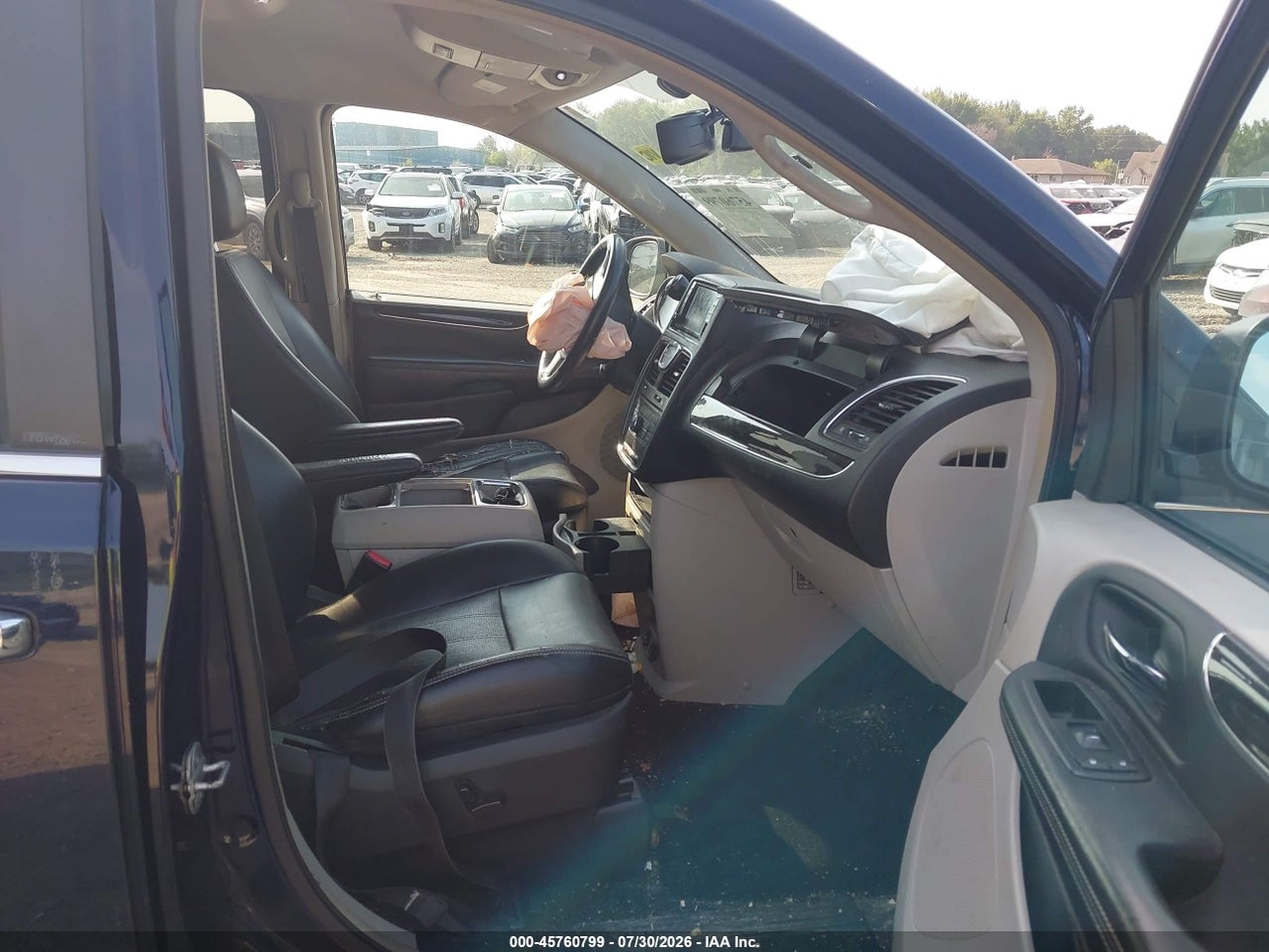 2013 CHRYSLER TOWN &amp; COUNTRY TOURING-L · 5/11