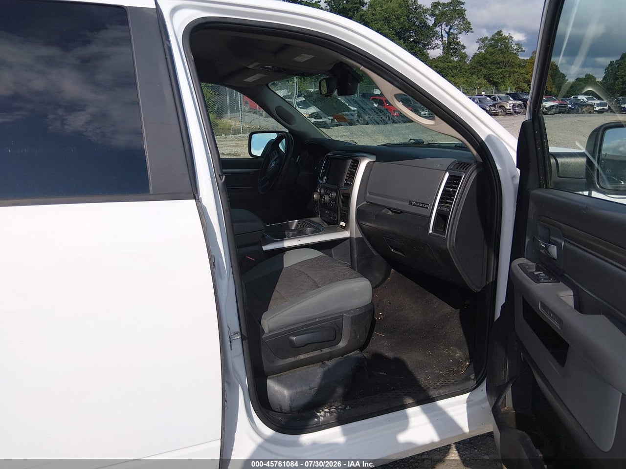 2017 RAM 1500 BIG HORN  4X4 5'7 BOX · 5/10