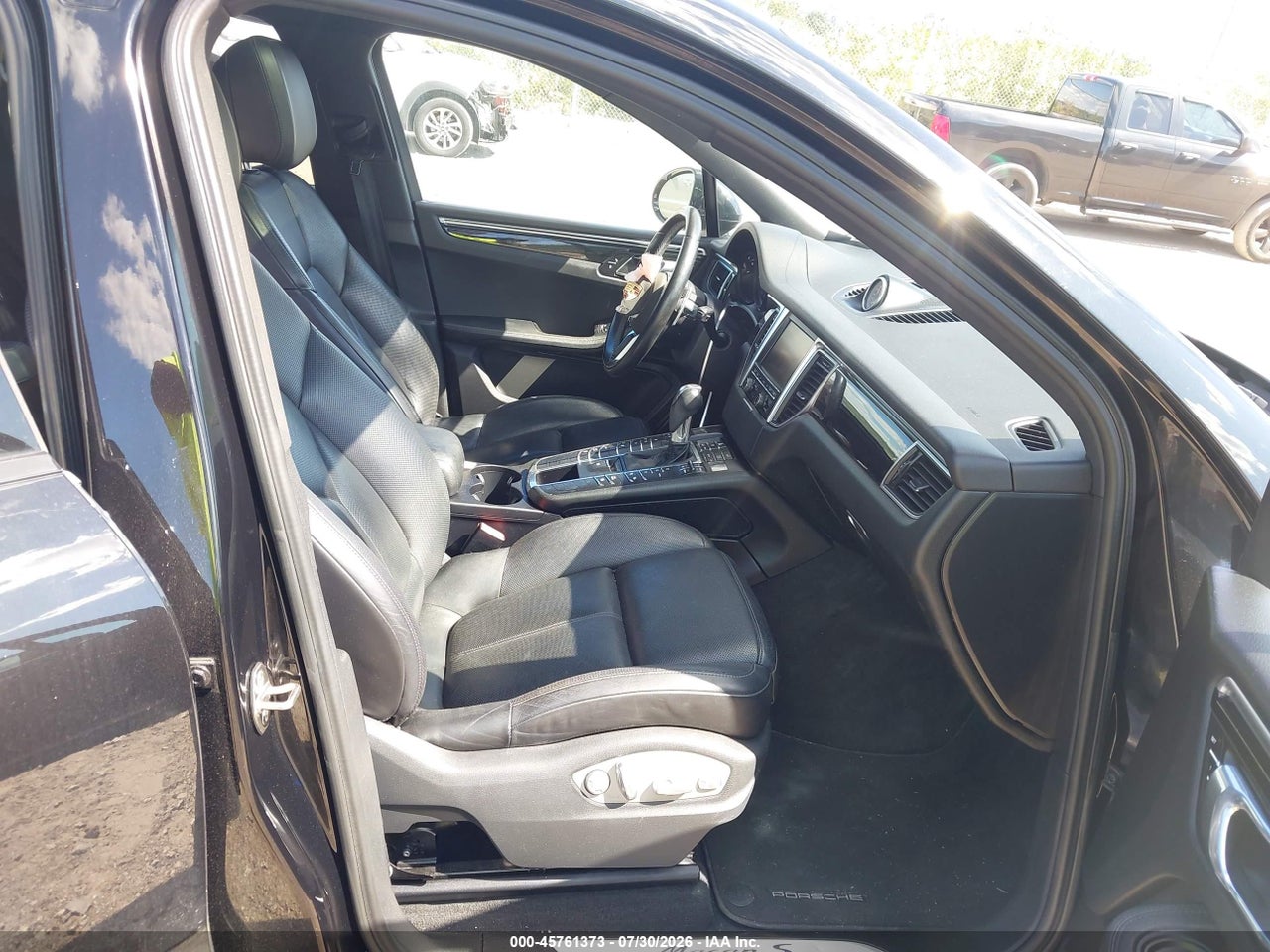 2016 PORSCHE MACAN S · 5/11