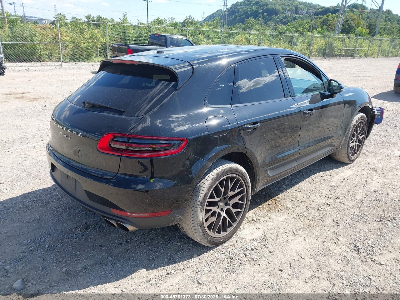 2016 PORSCHE MACAN S · 4/11