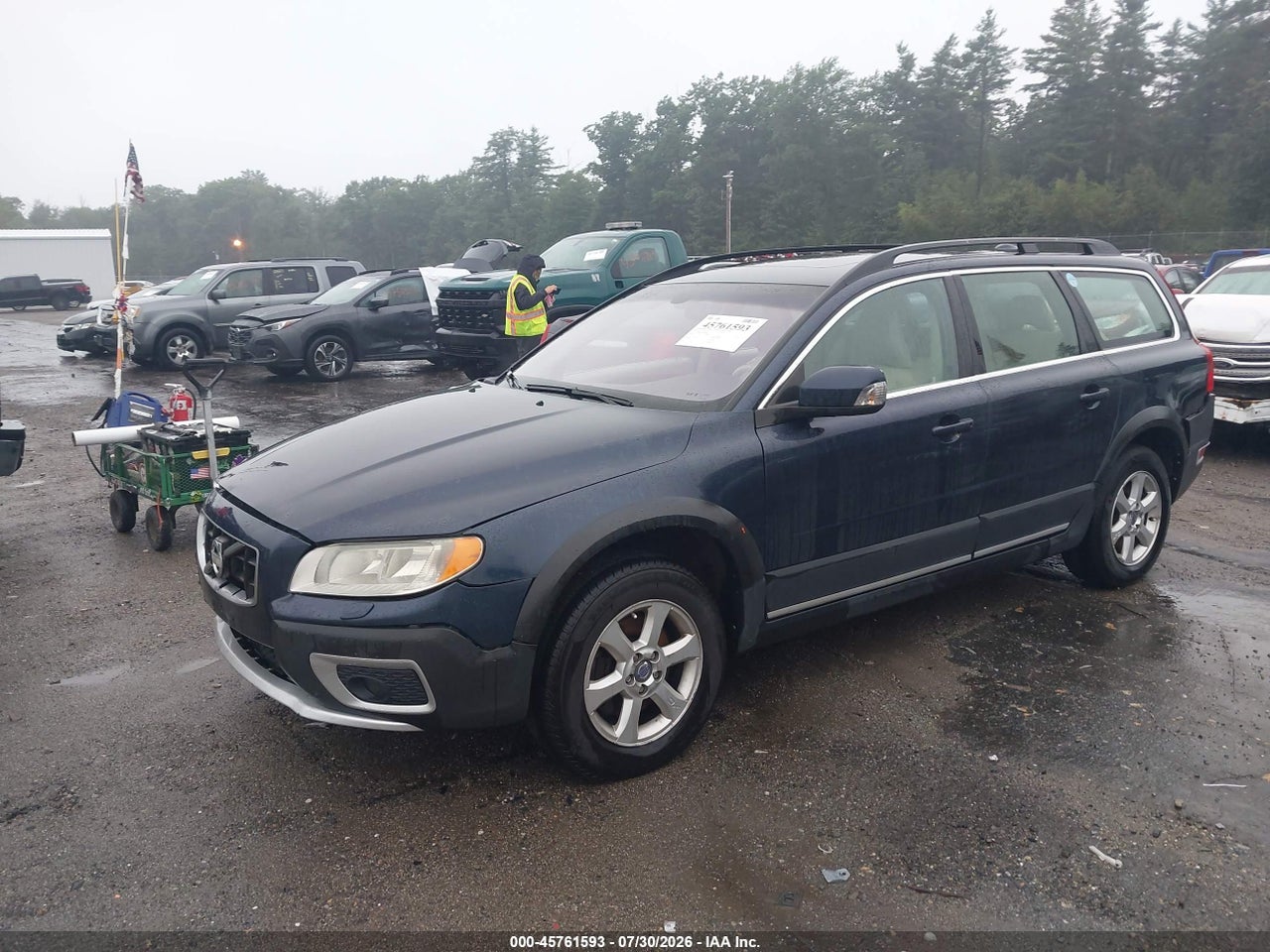 2010 VOLVO XC70 3.2 · 2/11