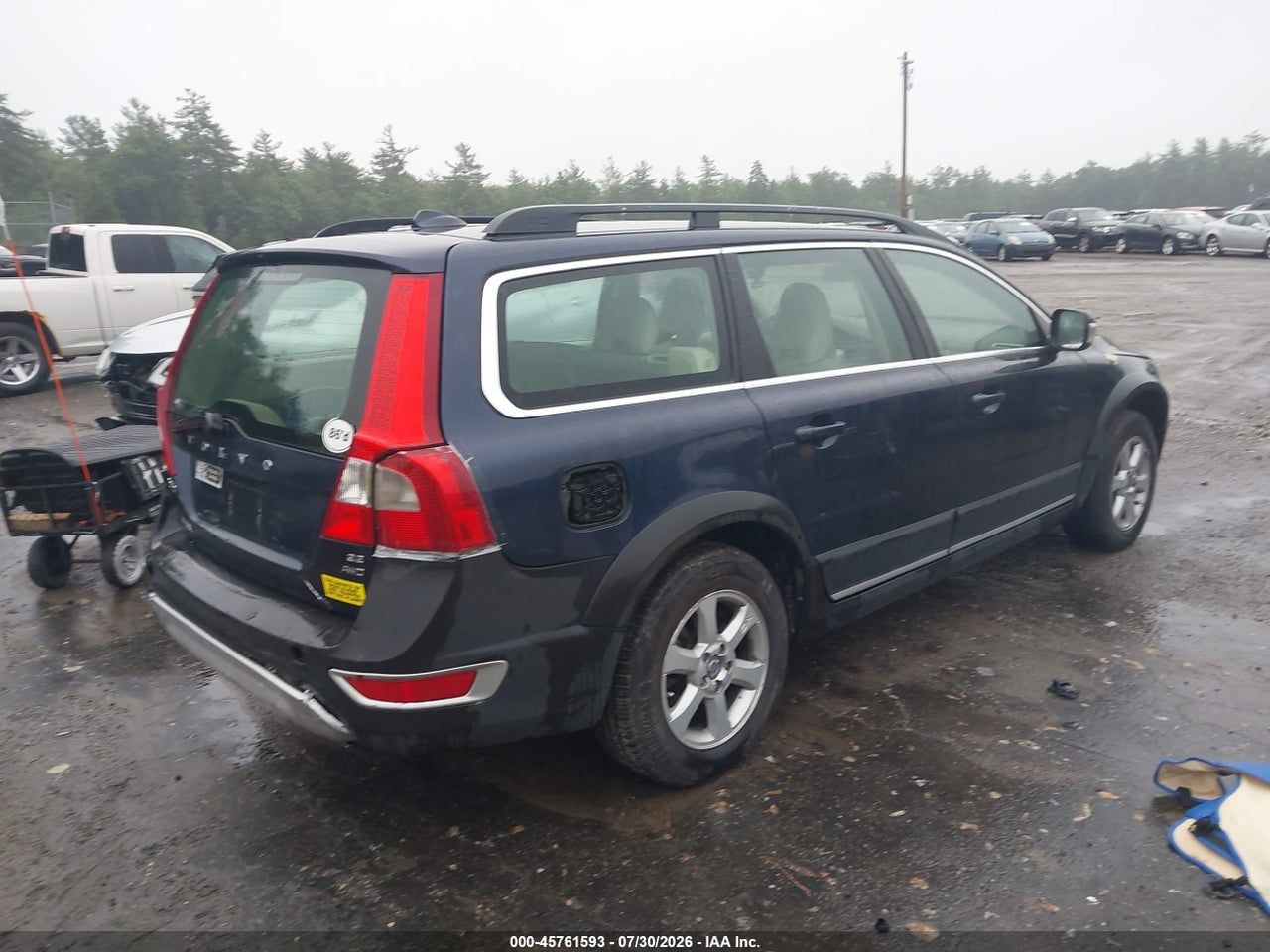 2010 VOLVO XC70 3.2 · 4/11