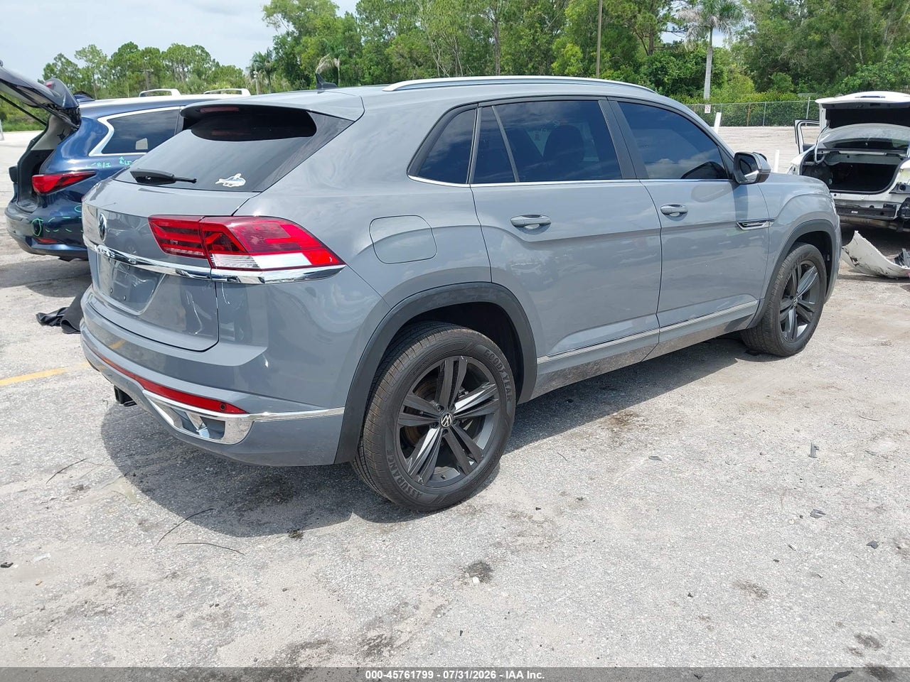 2021 VOLKSWAGEN ATLAS CROSS SPORT 3.6L V6 SE W/TECHNOLOGY R-LINE · 4/11