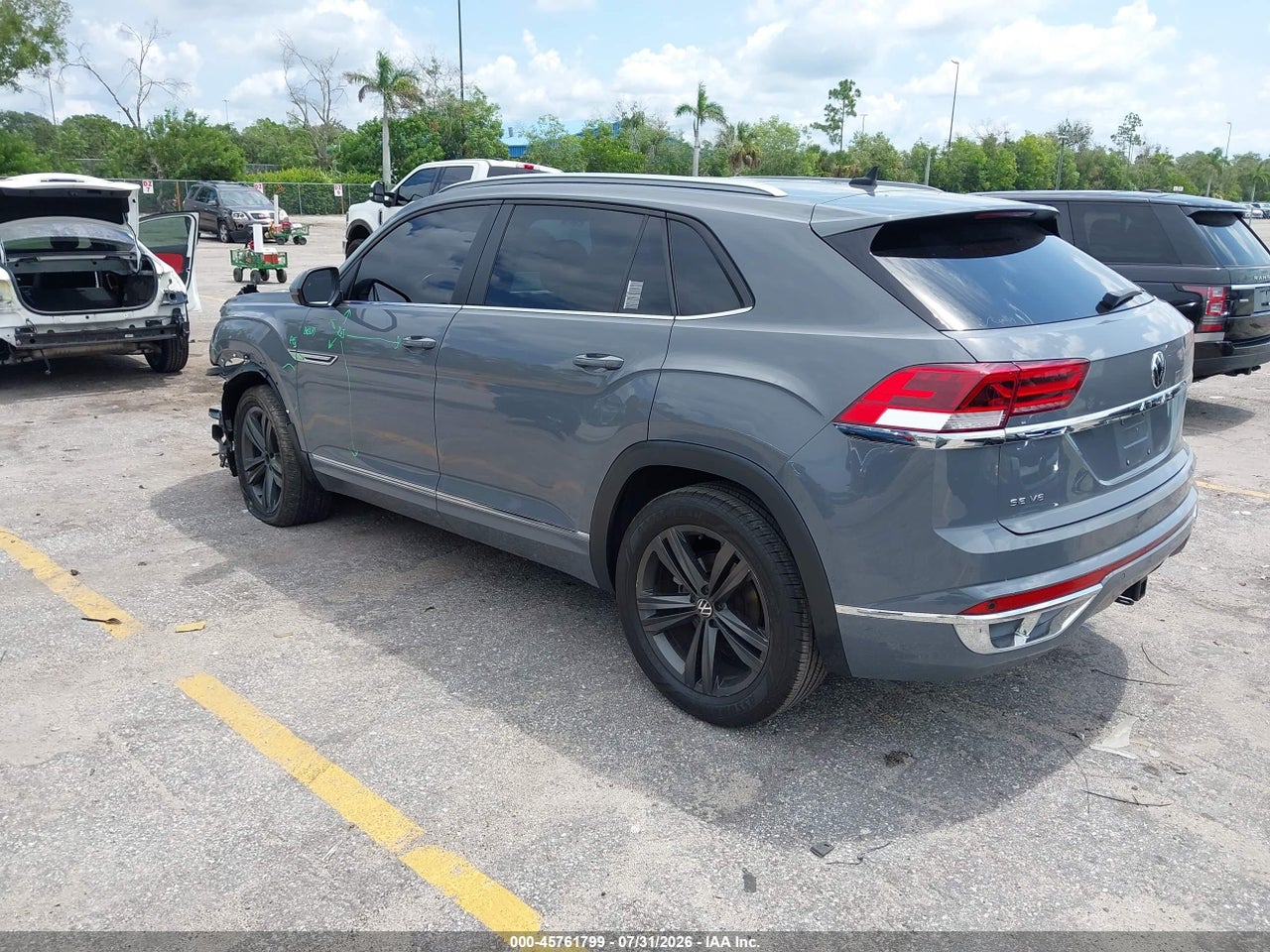 2021 VOLKSWAGEN ATLAS CROSS SPORT 3.6L V6 SE W/TECHNOLOGY R-LINE · 3/11