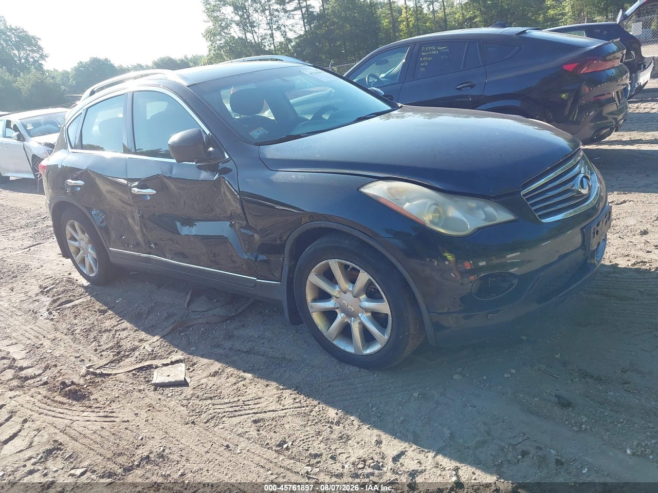 JN1AJ0HR1AM****** · 2010 INFINITI EX35 JOURNEY