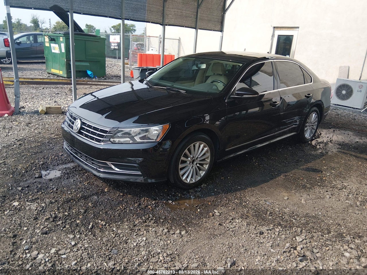 2016 VOLKSWAGEN PASSAT 1.8T SE · 2/4