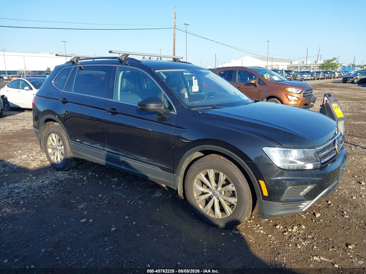 3VV2B7AX1JM****** · 2018 VOLKSWAGEN TIGUAN 2.0T SE/2.0T SEL