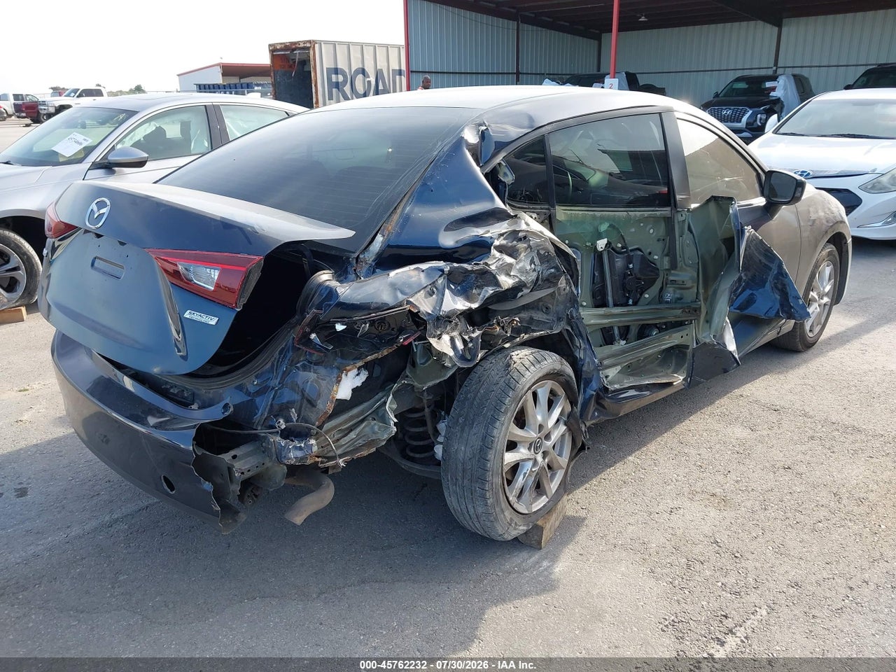 2016 MAZDA MAZDA3 I SPORT · 4/11