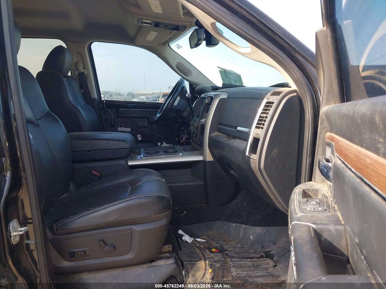 2015 RAM 2500 LARAMIE · 5/11