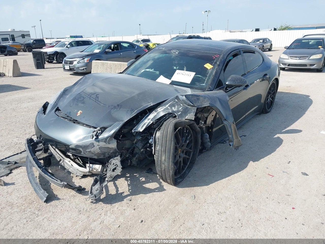 2017 PORSCHE PANAMERA 4S · 2/10