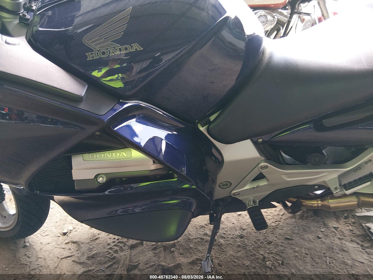 JH2SC51024M****** · 2004 HONDA ST1300   · 9/11