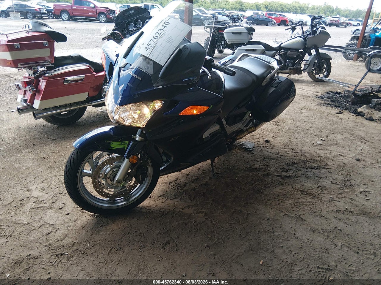 JH2SC51024M****** · 2004 HONDA ST1300   · 2/11
