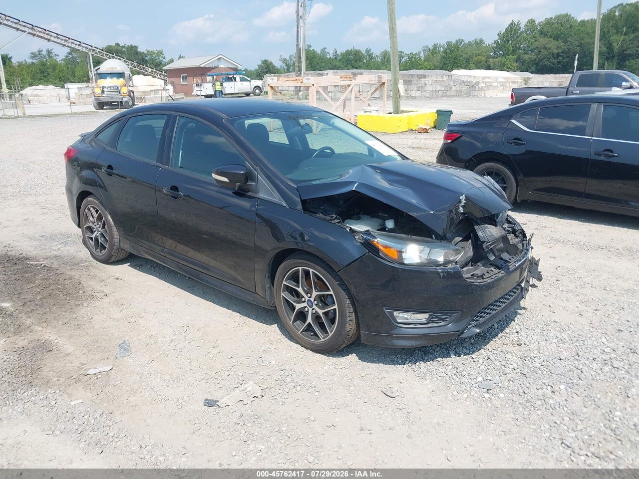 1FADP3F27GL****** · 2016 FORD FOCUS SE