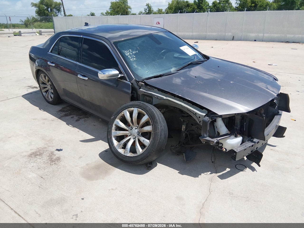 2C3CCAEGXLH****** · 2020 CHRYSLER 300 LIMITED
