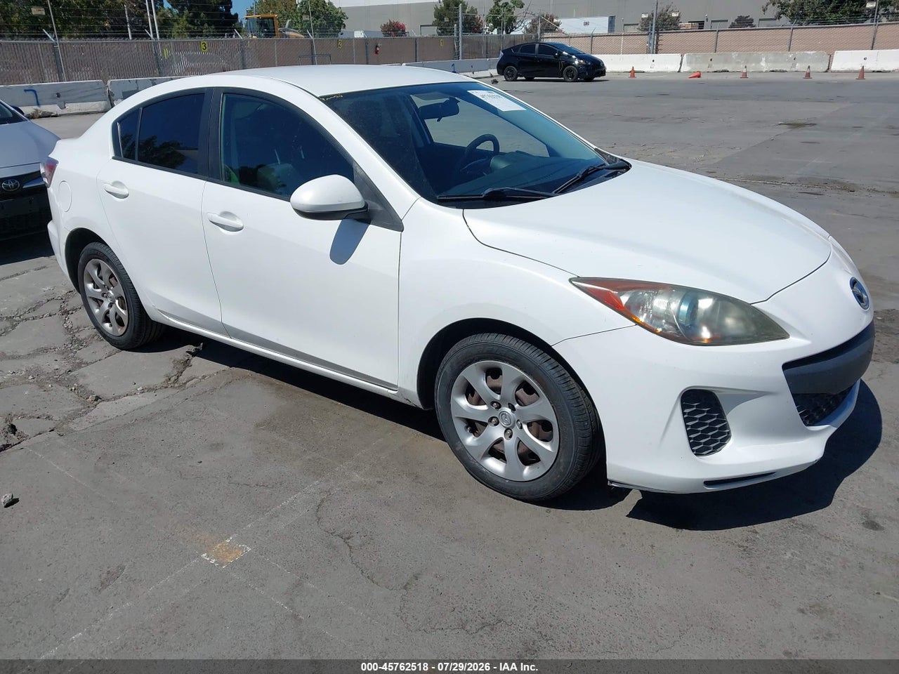 JM1BL1UP6D1****** · 2013 MAZDA MAZDA3 I SPORT