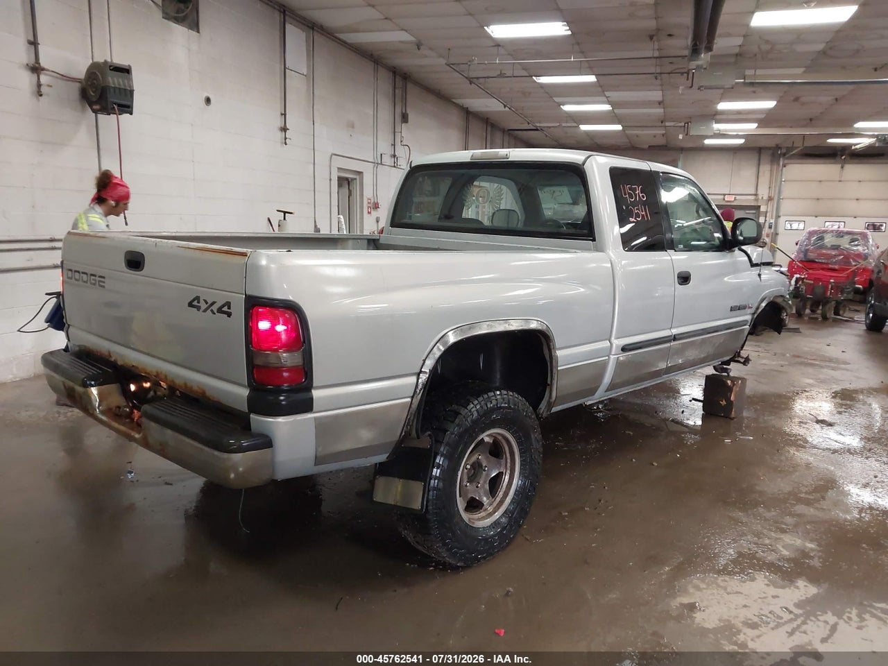 2001 DODGE RAM 1500 ST · 4/11