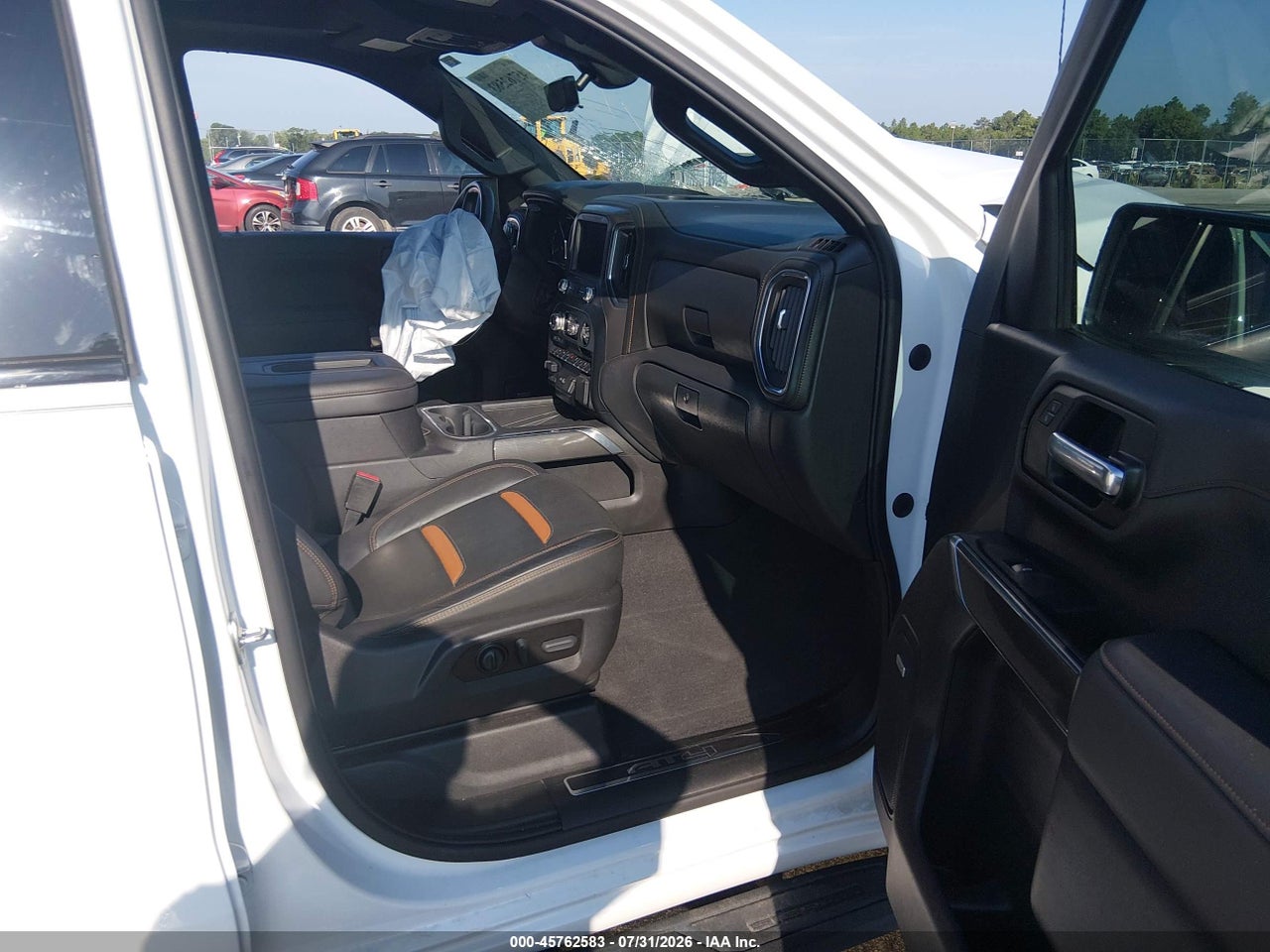 2022 GMC SIERRA 1500 LIMITED 4WD  SHORT BOX AT4 · 5/11