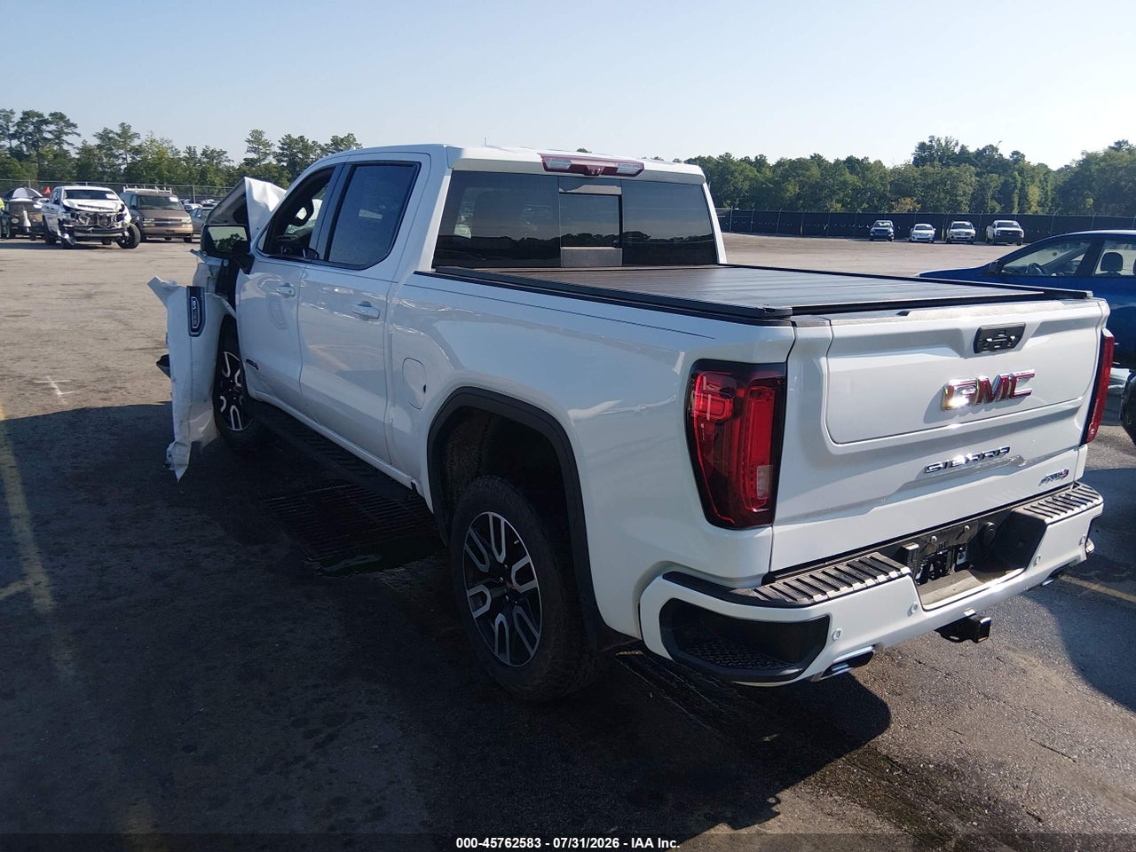 2022 GMC SIERRA 1500 LIMITED 4WD  SHORT BOX AT4 · 3/11