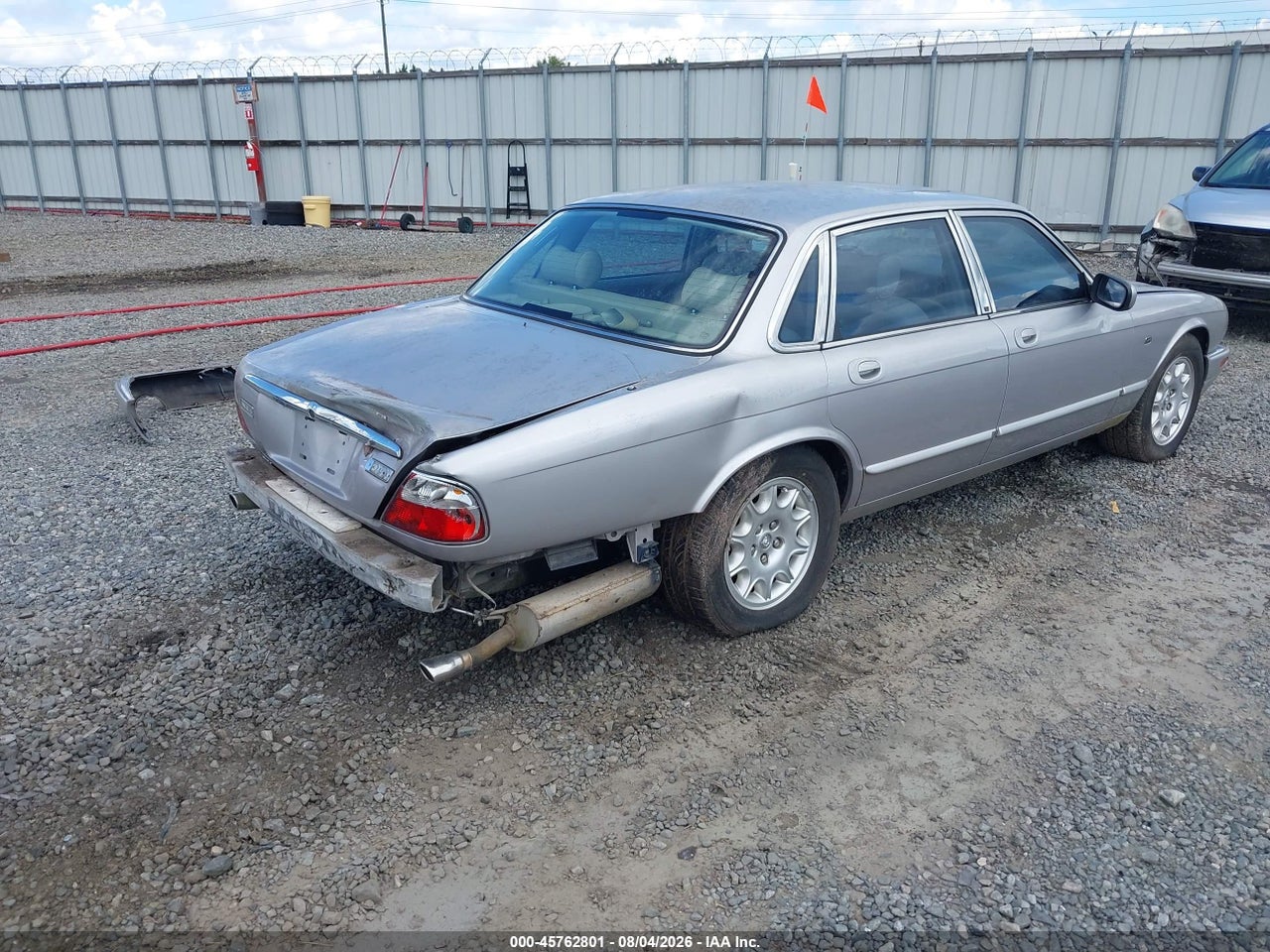 2000 JAGUAR XJ8 · 4/11